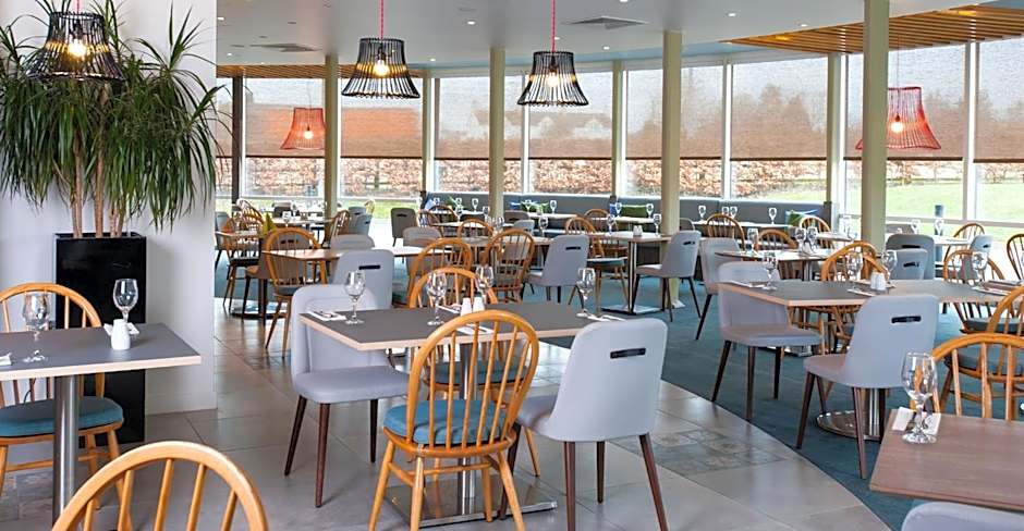 Holiday Inn Salisbury-Stonehenge By IHG