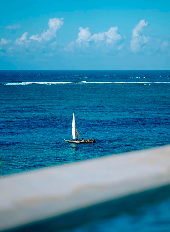 Pearl Beach by Sansi