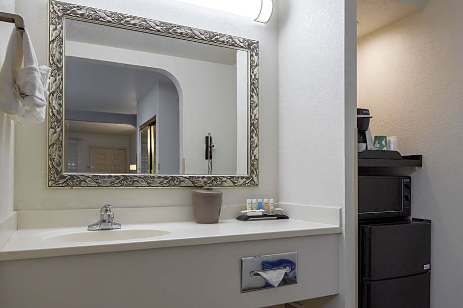 Atherton Park Inn and Suites