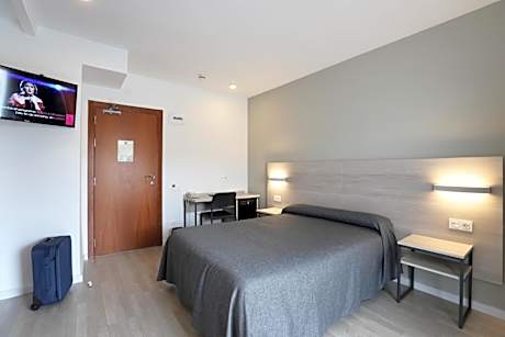 Twin Room with Pool View