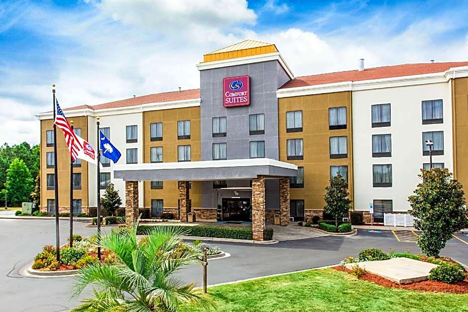 Comfort Suites Clinton near Presbyterian College