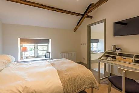 Small Deluxe Double Room