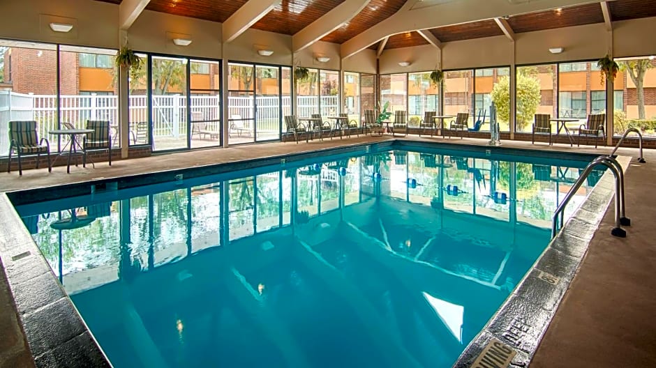Best Western Prairie Inn & Conference Center