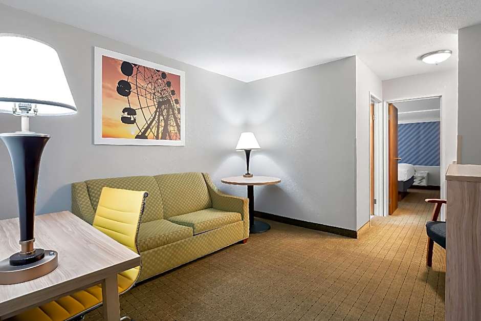 Days Inn by Wyndham Hillsdale