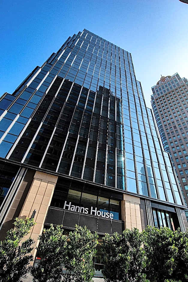 Hanns House