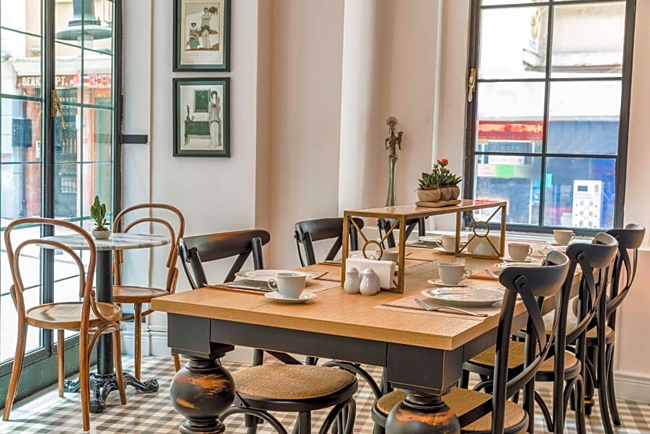 Petros Boutique Hotel