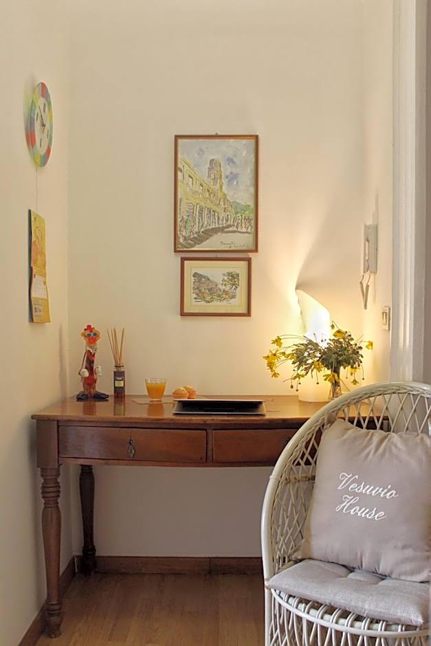 Vesuvio House appartamento indipendente e centrale