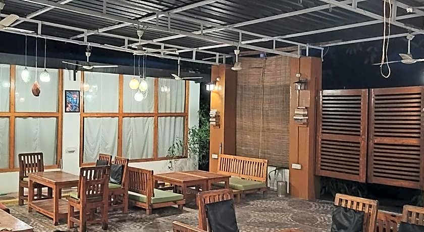 Permanently Shut – Pushkar, GA