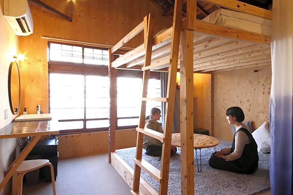 Tomarigi Hostel Shu
