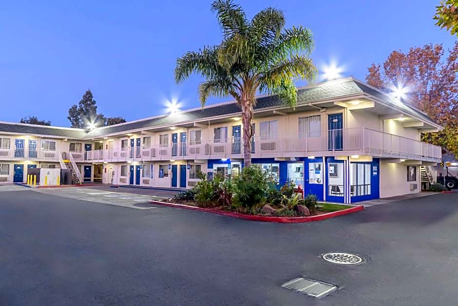 Motel 6 Hayward, CA- East Bay