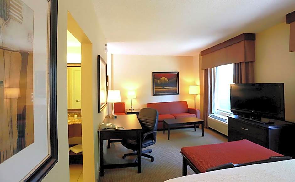 Hampton Inn By Hilton & Suites Laval Quebec Canada