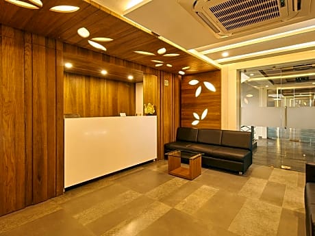 7Wonders Hotel Gandhinagar