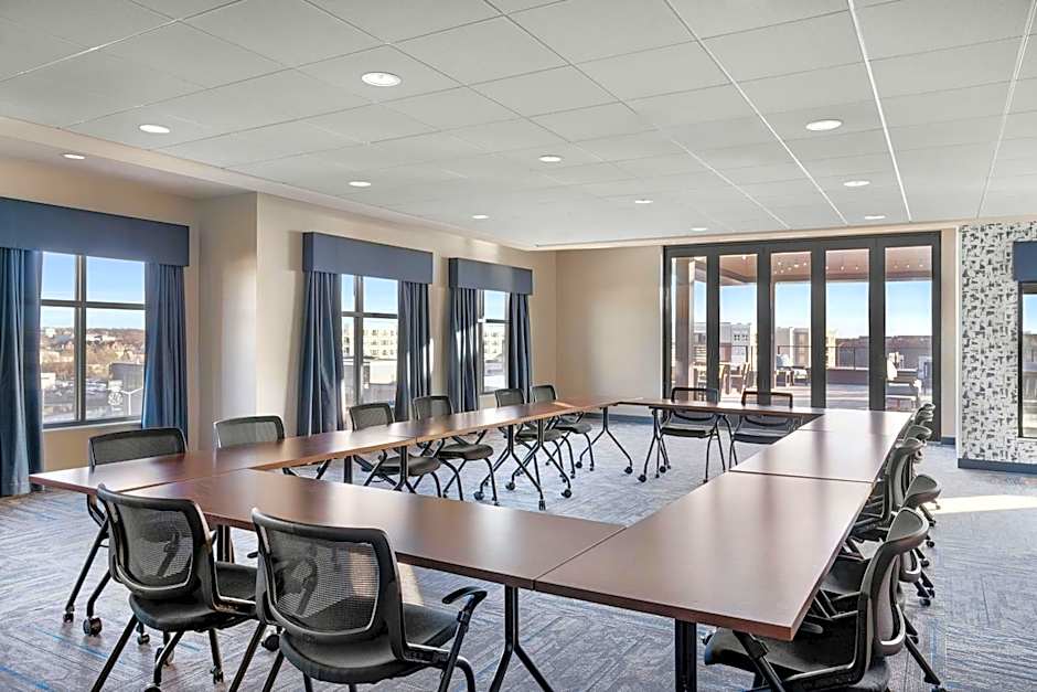 Residence Inn by Marriott Milwaukee Brookfield at Poplar Creek