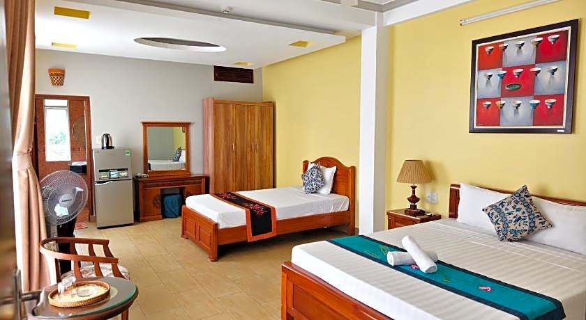 Sunny C Hotel