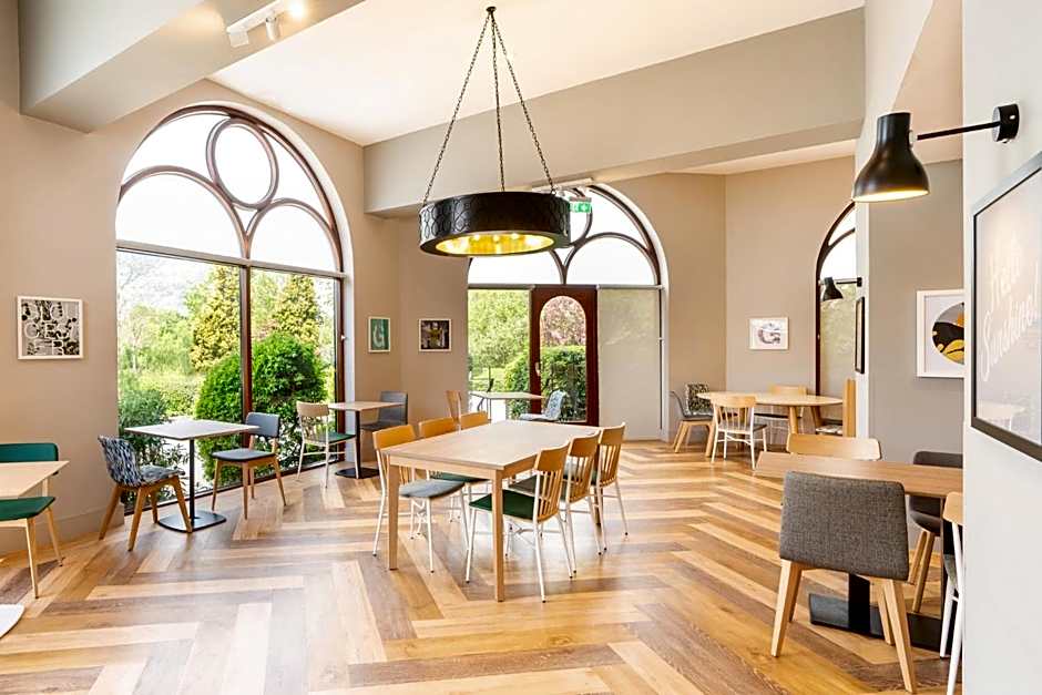Holiday Inn Gloucester / Cheltenham By IHG