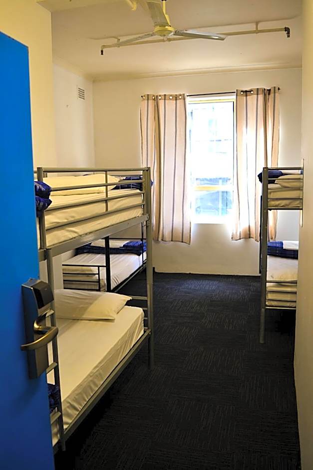 Maze Backpackers - Sydney
