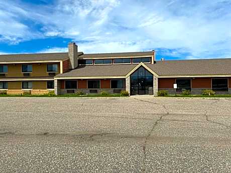 Northwoods Inn & Suites - Blackduck