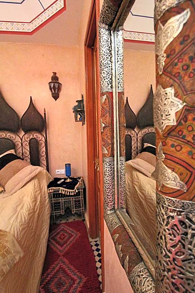 RIAD MAKENE MOUCHKILL