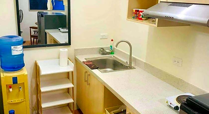 Davao Condo 2BR Pool Wifi Netflix