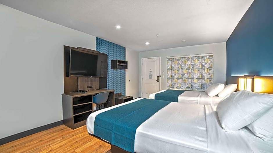 Studio 6 Suites Stockton, CA Waterfront