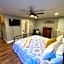 Hermann Crown Suites