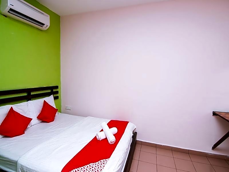 OYO 816 Hotel De Kiara