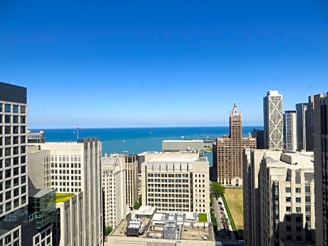 Homewood Suites by Hilton Chicago Downtown - Magnificent Mile