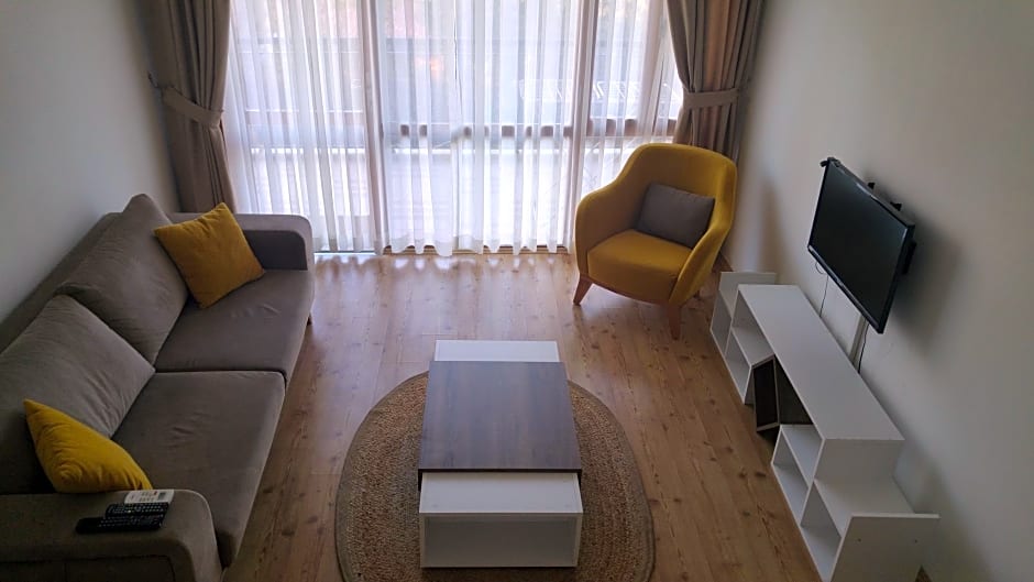 Old Town Deluxe Flats