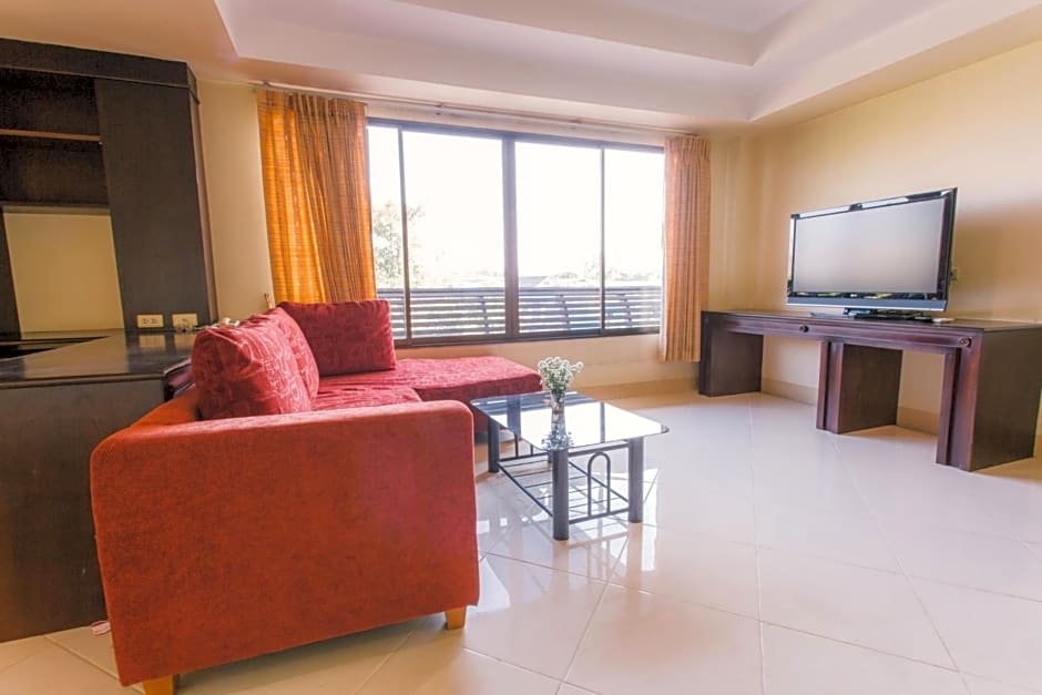 Royal Princess City Lamphun Hotel