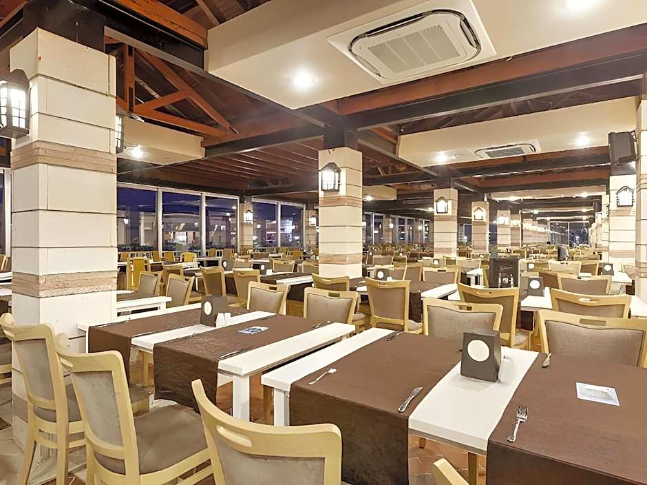 Salamis Bay Conti Hotel