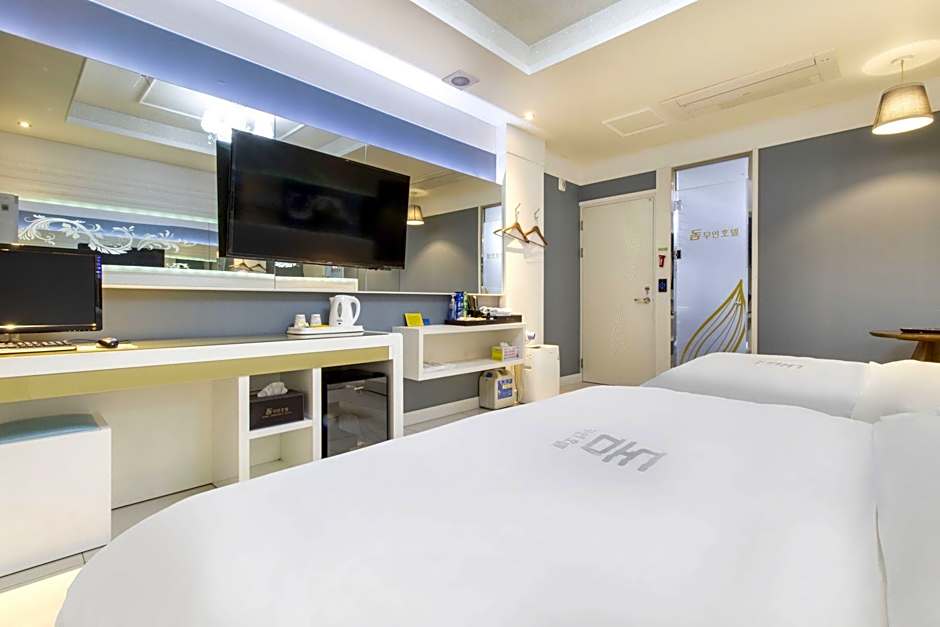 Dom Hotel