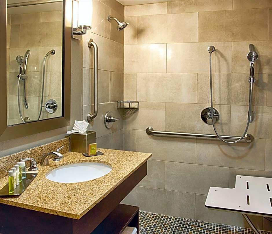 DoubleTree By Hilton Hotel Denver North