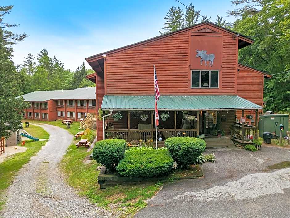 Evergreen Valley Inn