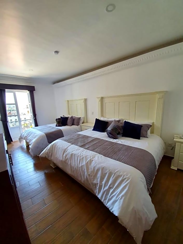 HOTEL ESTANCIA REAL