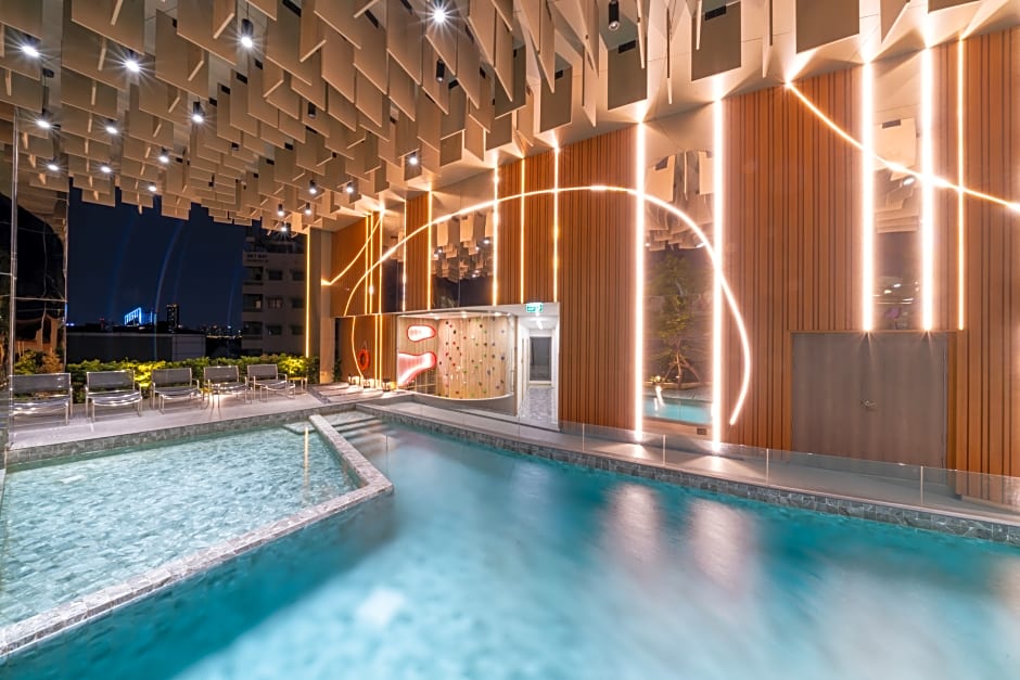 Oakwood Suites Tiwanon Bangkok