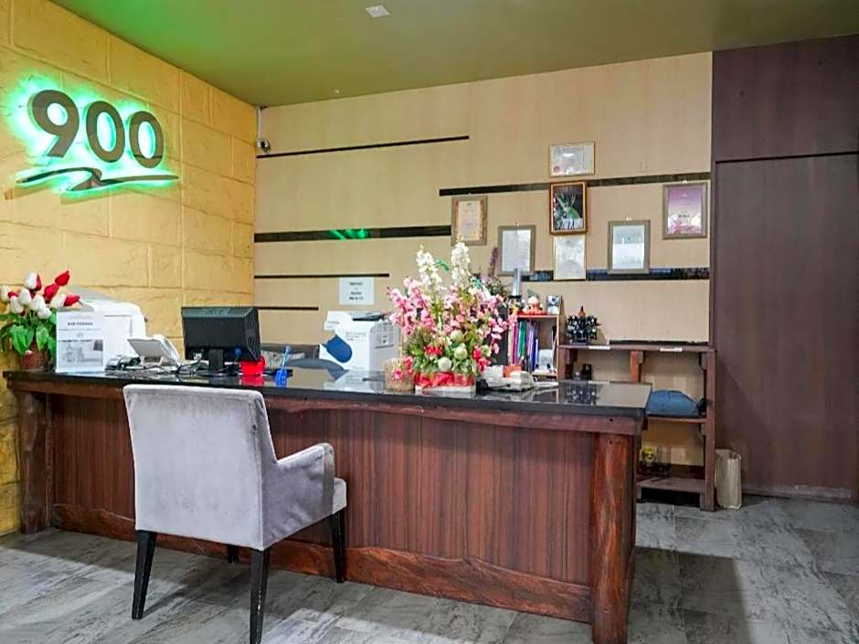 OYO 91328 Townhouse 900 Inn