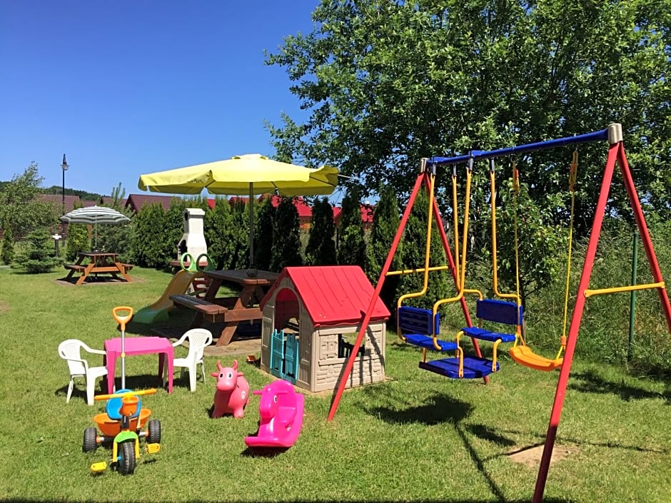 Domki Kapitańskie z prywatnym polem do gry w Mini Golf