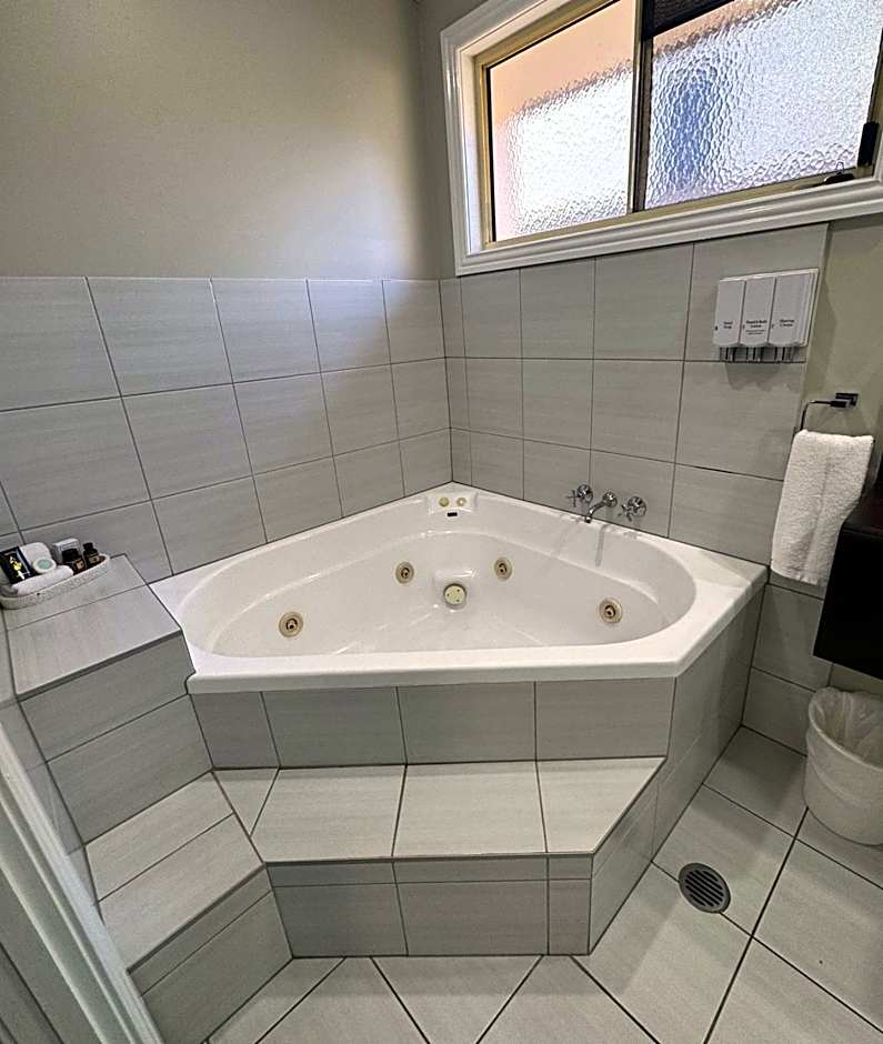 Ambassador On Ruthven