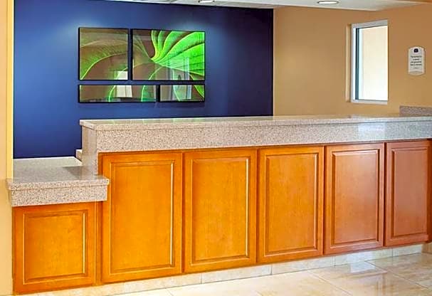 Country Inn & Suites by Radisson, Fayetteville I-95, NC