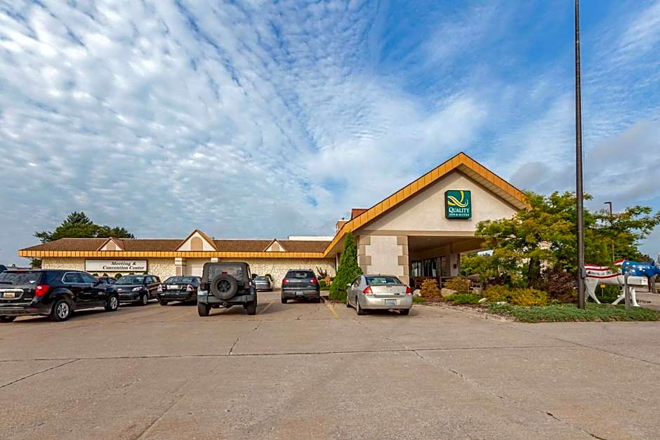 Quality Inn & Suites Escanaba North