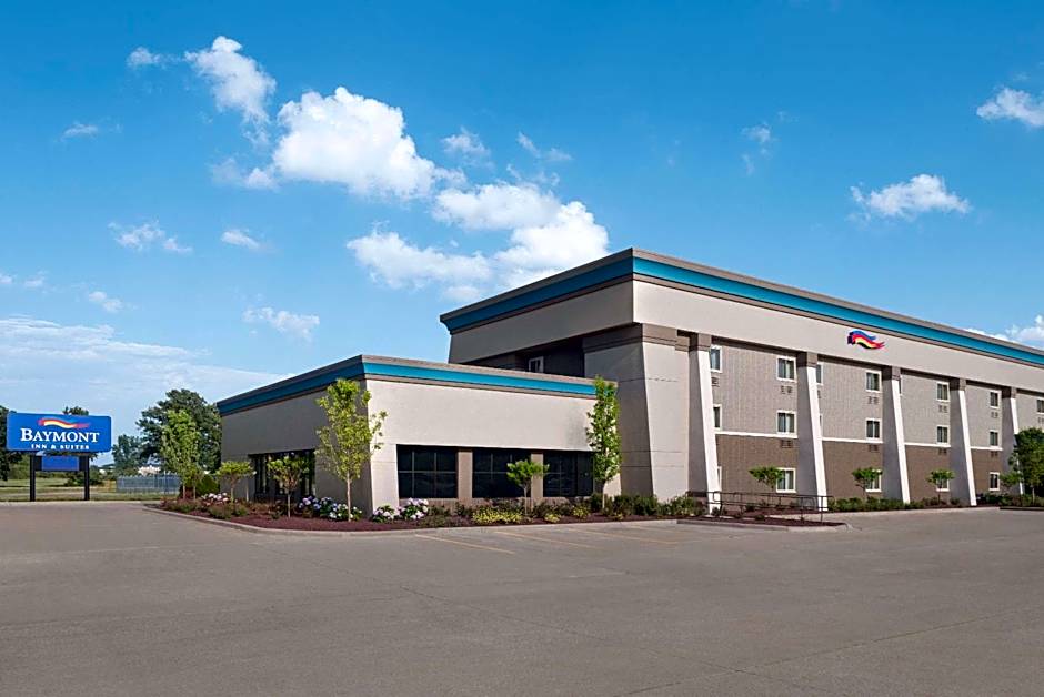 Baymont by Wyndham Mt. Pleasant