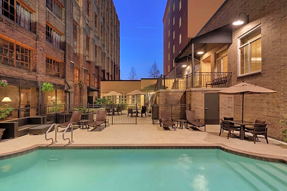 Hampton Inn By Hilton & Suites New Orleans-Convention Center