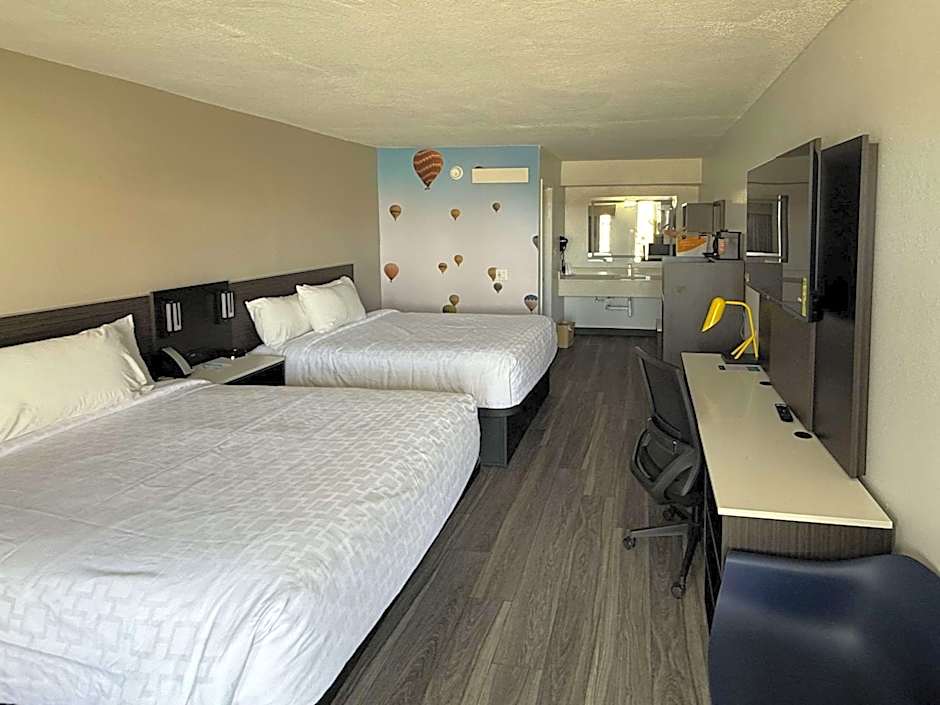 Clarion Pointe