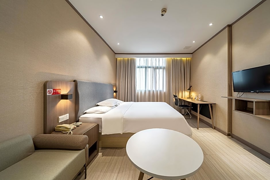 Hanting Hotel Shanghai Qingpu Caoying Road Metro Station