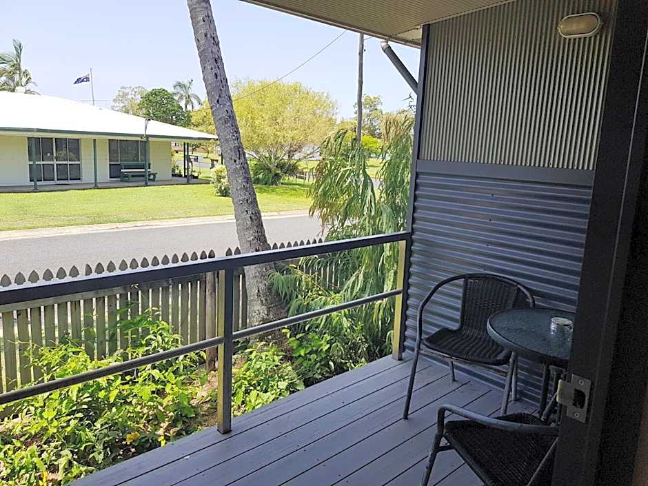 Cardwell Beachcomber Motel & Tourist Park
