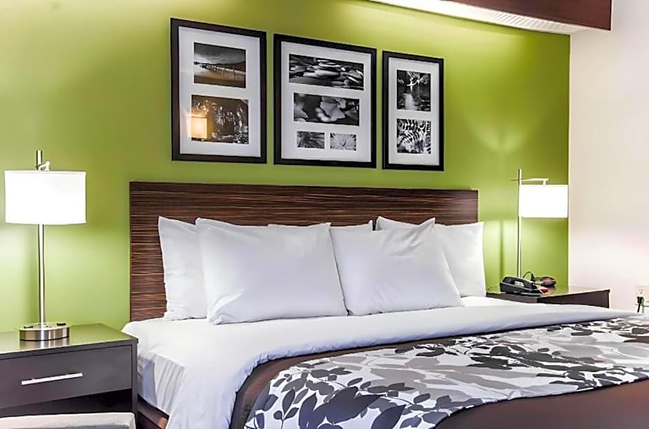 Sleep Inn Airport - Billy Graham Parkway