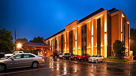 Days Inn by Wyndham Englewood Dayton Airport