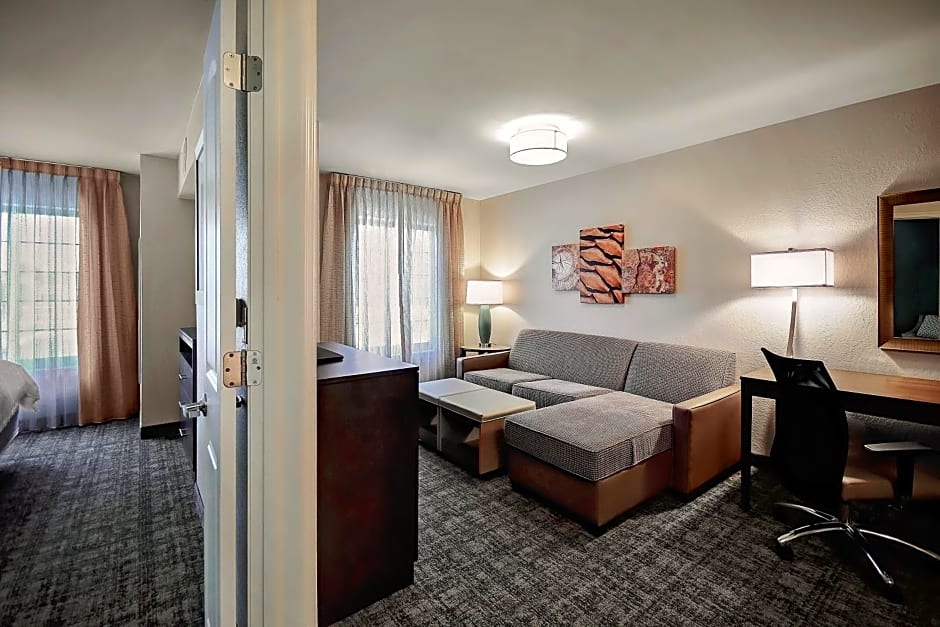 Staybridge Suites Holland By IHG
