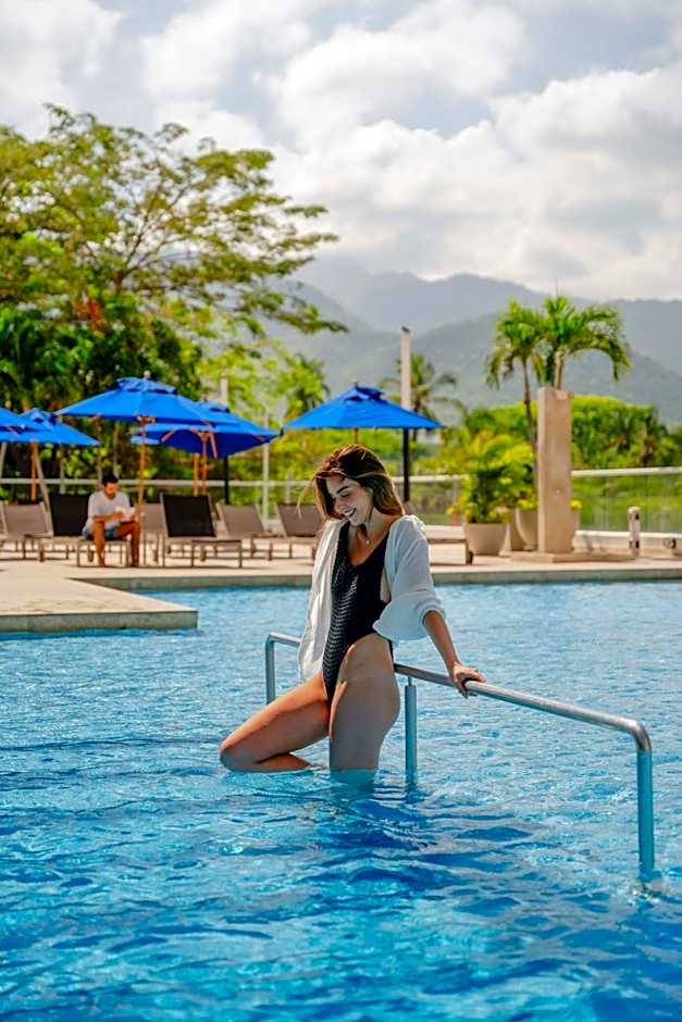 Courtyard By Marriott Santa Marta Resort