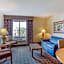 La Quinta Inn & Suites by Wyndham Islip Macarthur Airport